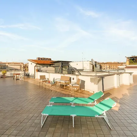Apartment Penthouse In Exclusive Borgo Pio District Rome