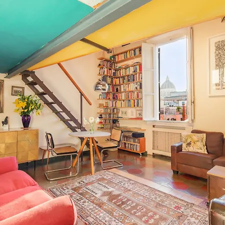Apartment Penthouse In Exclusive Borgo Pio District Rome