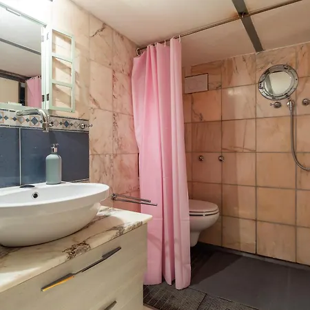 Apartment Penthouse In Exclusive Borgo Pio District