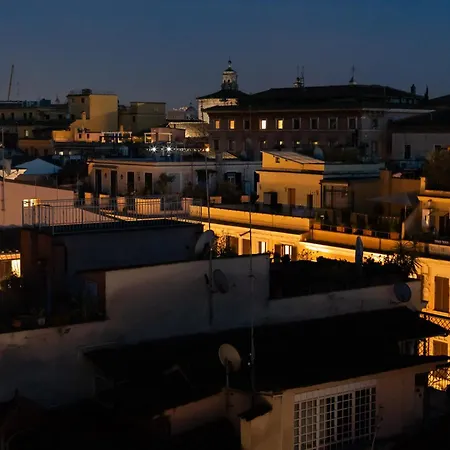 Penthouse In Exclusive Borgo Pio District Apartment Rome