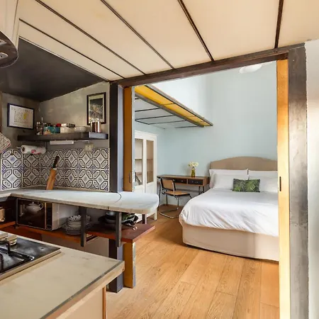 Apartment Penthouse In Exclusive Borgo Pio District *